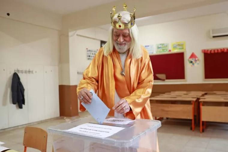 Yerel seçimler renkli görüntülere sahne oldu!