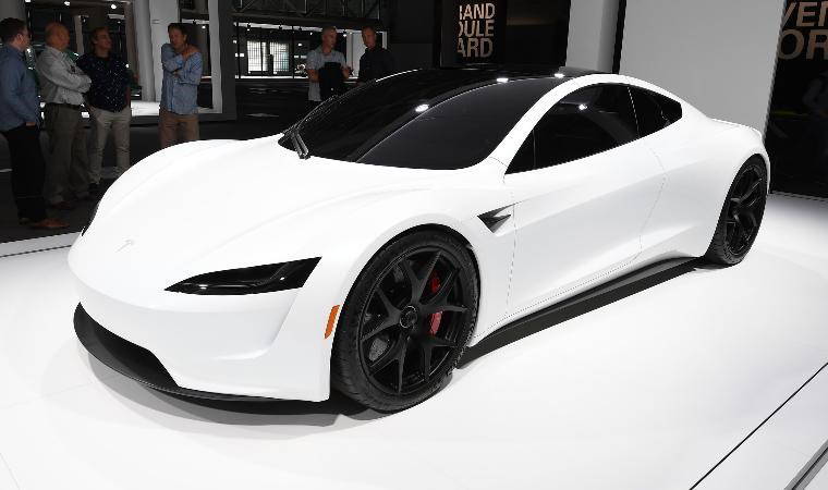 Elektrikli 'süper araba' yarışı hızlandı! Hangi marka, hangi modeli üretiyor?