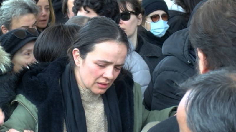 Motosiklet kazasında hayatını kaybeden ünlü oyuncu Efe Deprem, son yolculuğuna uğurlandı