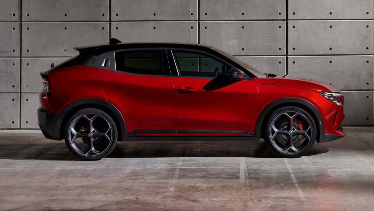 Alfa Romeo Milano teknik özellikleri ve fiyatı: Yeni model Türkiye'ye geliyor...