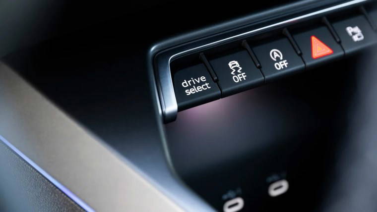 2024 Audi S3 ortaya çıktı: Daha fazla güç ve Akrepovic egzoz seçeneği ile geliyor...