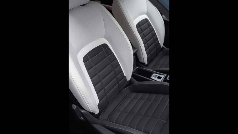 Yeni Citroen C3 tanıtıldı: Benzinli, hibrit ve elektrikli seçenekleri ile geliyor...