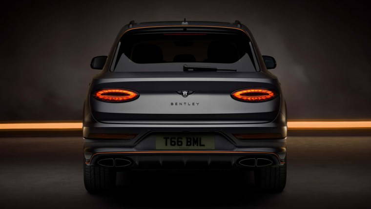 Bentley'den 105 yıl sonra bir ilk: Bentayga Black Edition ile geri döndü...