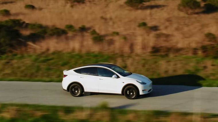 Tesla Model Y fiyatı ne kadar? Tesla Model Y menzili kaç kilometre, teknik özellikleri neler? İndirim açıklandı...