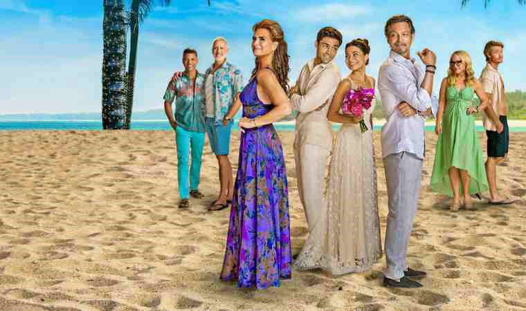 Beklenen film ve diziler bu ay Netflix'te: Kimler Geldi Kimler Geçti, Atlas, Sen Büyümeye Bak...