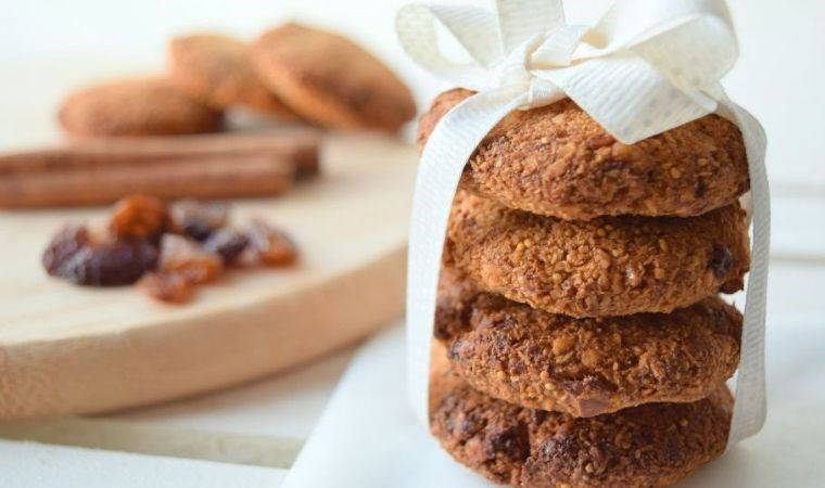 Hem pratik hem sağlıklı: Glutensiz muzlu ve incirli kurabiye tarifi...