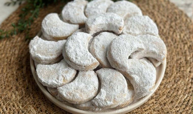 Mis gibi kokusu mutfağınızı saracak: Kavala Kurabiyesi tarifi...