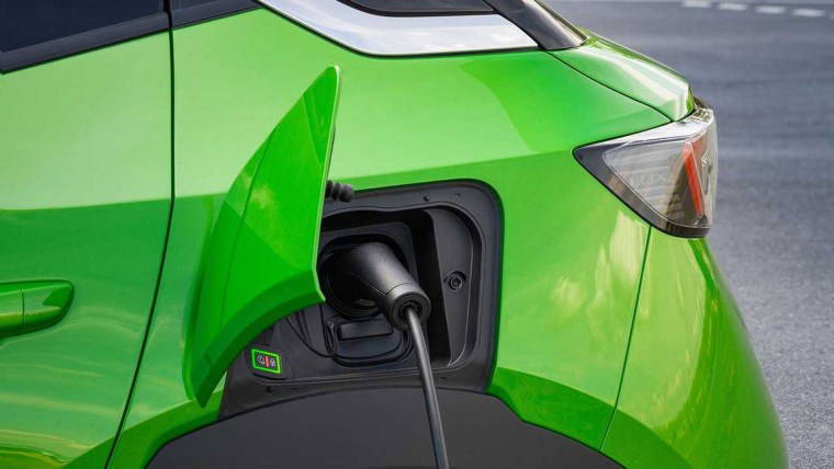 Opel Mokka'da dev indirim: Fiyatı yeni donanım paketi ile 474 bin lira düşüyor...