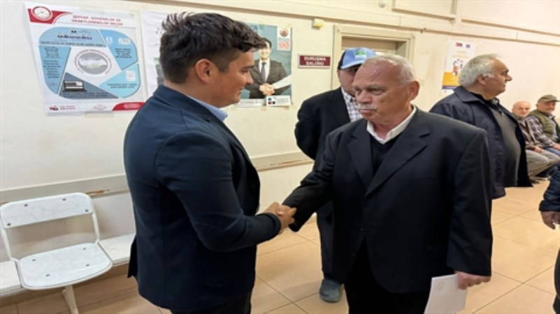 'Şirinler köyünün şirin muhtarı' mazbatasını aldı