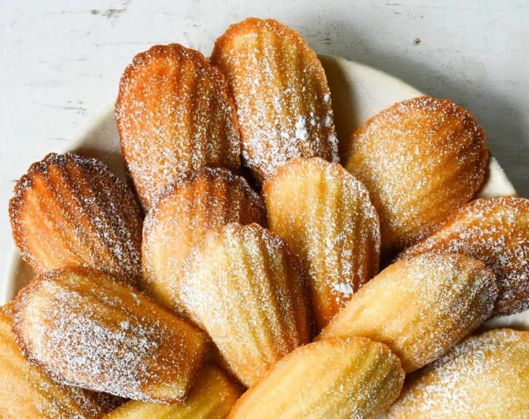 Fransız esintileri mutfağınıza geliyor: Madlen kek (Madeleines) tarifi...
