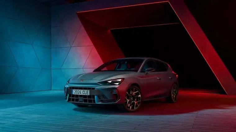 Yeni Cupra Leon ortaya çıktı: 333 beygir güç drift modu ve 4 çeker!