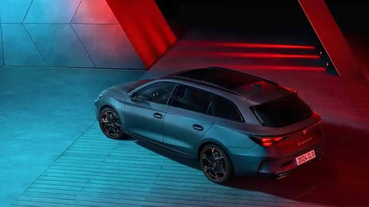 Yeni Cupra Leon ortaya çıktı: 333 beygir güç drift modu ve 4 çeker!