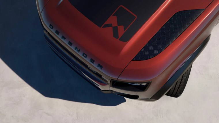 Land Rover Defender yenilendi: Daha yüksek konfor seviyesi ve yeni dizel motor...