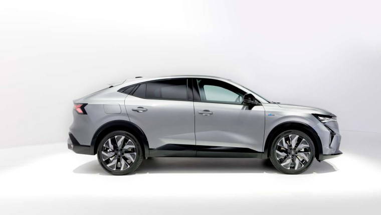 Renault Rafale geliyor! İşte Coupe SUV modelin fiyatı ve teknik özellikleri...