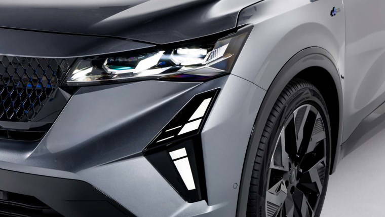 Renault Rafale geliyor! İşte Coupe SUV modelin fiyatı ve teknik özellikleri...
