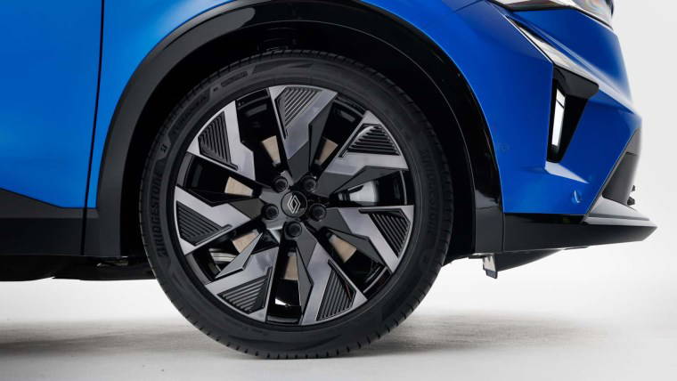 Renault Rafale geliyor! İşte Coupe SUV modelin fiyatı ve teknik özellikleri...