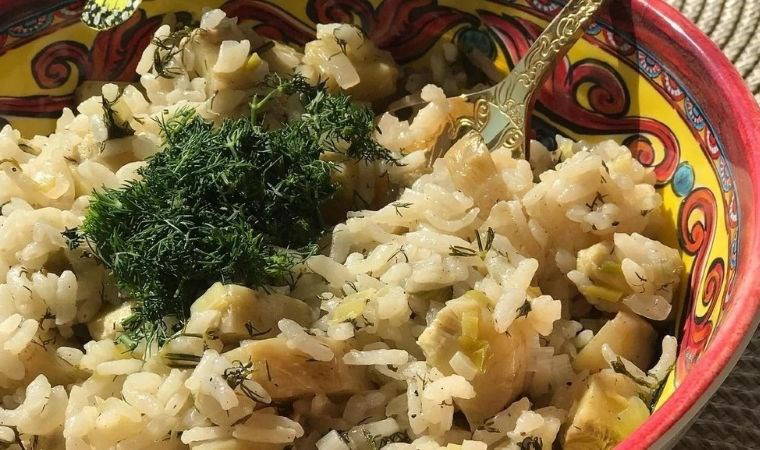 Bahar mevsimine çok yakışan bir lezzet: Enginarlı pilav tarifi...