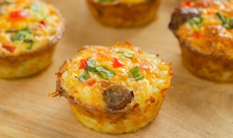 15 dakikada hazırlanan pratik lezzet: Kahvaltılık muffin tarifi...