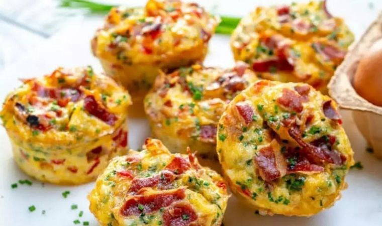 15 dakikada hazırlanan pratik lezzet: Kahvaltılık muffin tarifi...