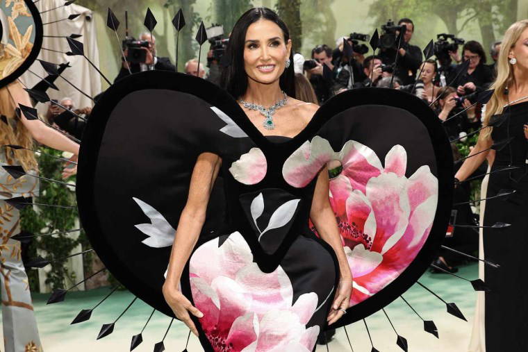 Zendaya geceye damga vurdu: Met Gala'da şıklık yarışı!