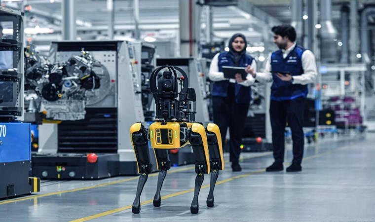 Robot köpek ile fabrikadaki sorunlar tespit ediliyor! BMW'den ürpertici teknoloji...
