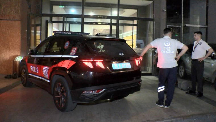 Gaziosmanpaşa'da rezidansta korkunç olay: Arızalanan asansörde kalan kişi, kurtarılırken 30 metreden boşluğa düşerek can verdi!