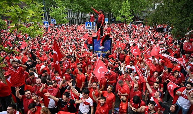 A Milli Takım'a büyük destek: Dortmund sokakları kırmızı-beyaz (18 Haziran 2024)