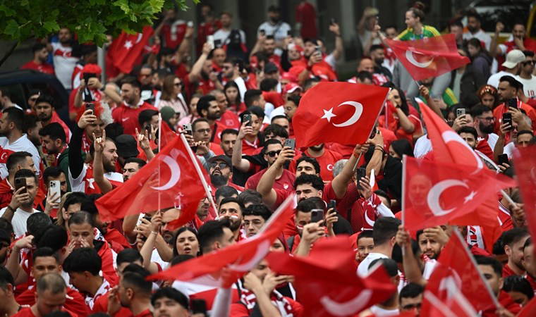 A Milli Takım'a büyük destek: Dortmund sokakları kırmızı-beyaz (18 Haziran 2024)