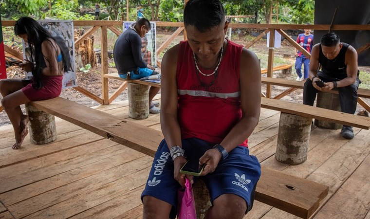 Elon Musk'ın internet verdiği kabile şikayetçi