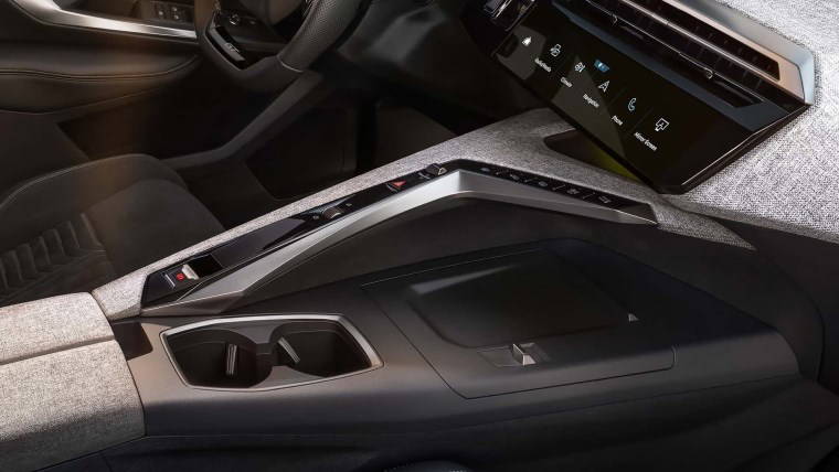 Günler sonra geliyor! İşte yeni Peugeot 5008'in fiyatı ve teknik özellikleri...