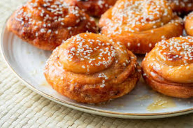 Girit'ten gelen enfes lezzet: Sarikopites tarifi...