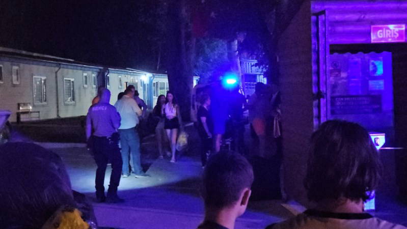 'Tesisi boşaltma' kavgasında 2 kişiyi vuran plaj görevlisi tutuklandı