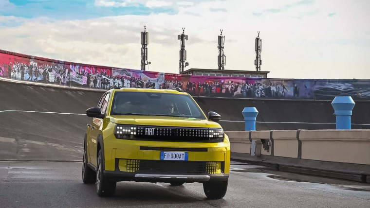 Fiat Grande Panda elektrikli ve hibrit motorla Türkiye'ye geliyor! İşte fiyatları ve tüm özellikleri...