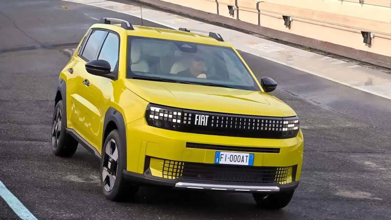 Fiat Grande Panda elektrikli ve hibrit motorla Türkiye'ye geliyor! İşte fiyatları ve tüm özellikleri...