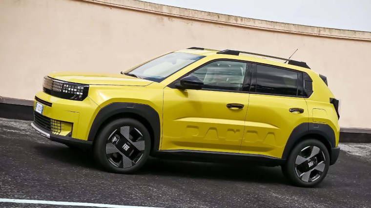 Fiat Grande Panda elektrikli ve hibrit motorla Türkiye'ye geliyor! İşte fiyatları ve tüm özellikleri...