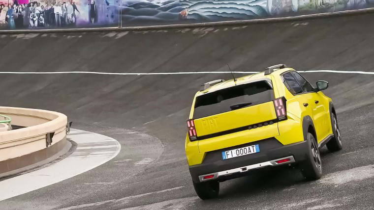 Fiat Grande Panda elektrikli ve hibrit motorla Türkiye'ye geliyor! İşte fiyatları ve tüm özellikleri...