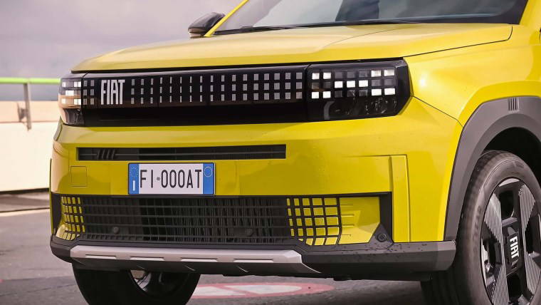 Fiat Grande Panda elektrikli ve hibrit motorla Türkiye'ye geliyor! İşte fiyatları ve tüm özellikleri...