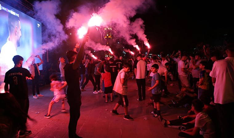 A Milli Takım'ın başarısı coşkuyla kutlandı!