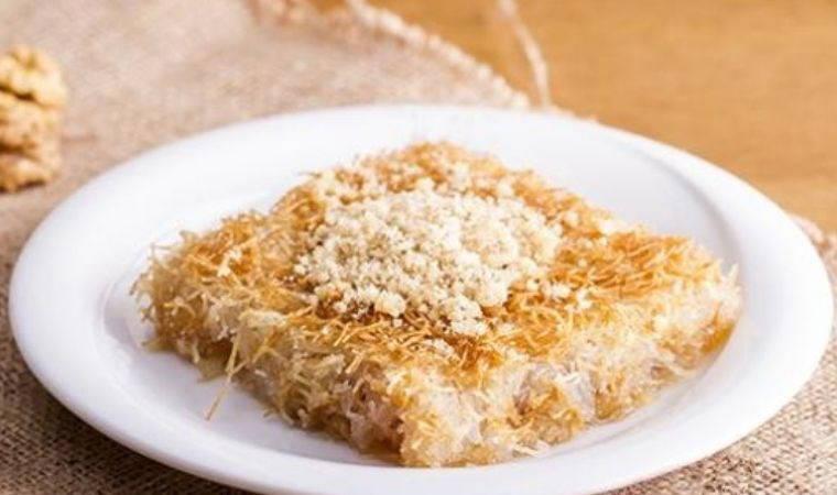 Pratikliğiyle yaz aylarının favorisi olacak lezzet: Soğuk kadayıf tarifi...