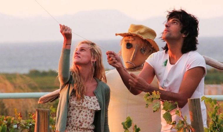 TV yayın akışı 18 Ağustos Pazar! Hangi kanalda ne var, günün filmleri ve dizileri neler?