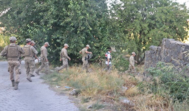 Diyarbakır 8 yaşındaki Narin’i 7 gündür arıyor: İhbar üzerine kepçeyle arama başlatıldı