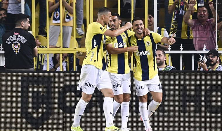 Jose Mourinho, Fenerbahçe'de 3 yıldız futbolcunun ayrılığına izin vermedi!