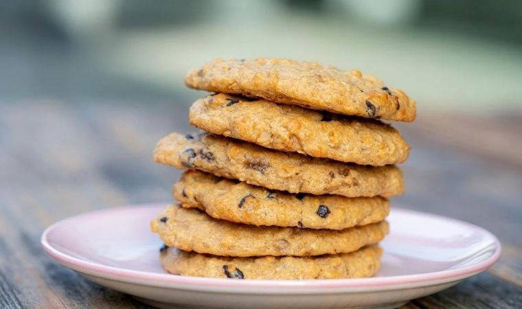 15 dakikada hazırlayabileceğiniz hem sağlıklı hem de pratik lezzet: Fit kurabiye tarifi