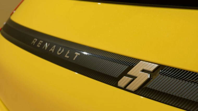 Renault 5 yola çıktı, Türkiye'yi sarsmaya geliyor: İşte Clio'dan ucuza satılacak Renault 5'in tüm özellikleri ve fiyatı...