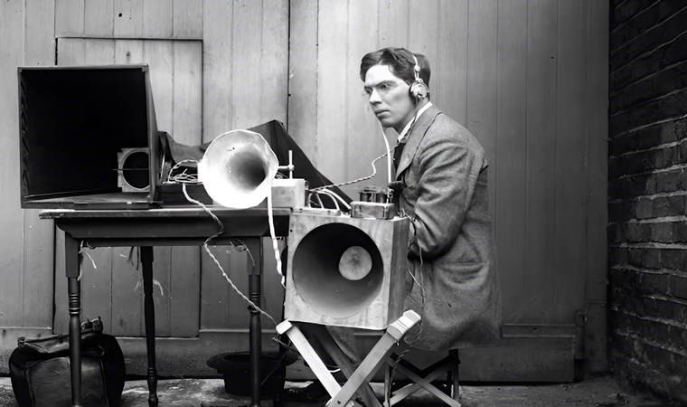 Çılgın 'profesör' 100 yıl önce 2025'i nasıl öngördü?