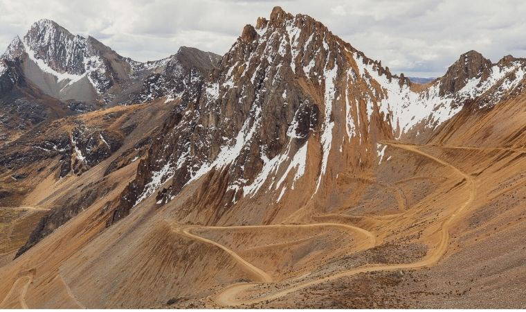 Bu yollardan geçmek büyük cesaret ister: Dünyanın en tehlikeli 8 karayolu
