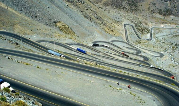 Bu yollardan geçmek büyük cesaret ister: Dünyanın en tehlikeli 8 karayolu