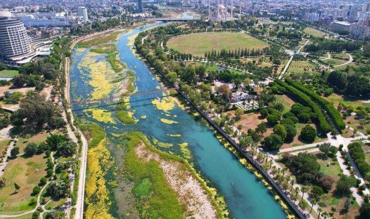 Türkiye'nin en kalabalık ilçeleri: Nüfusları şehirlerle yarışıyor