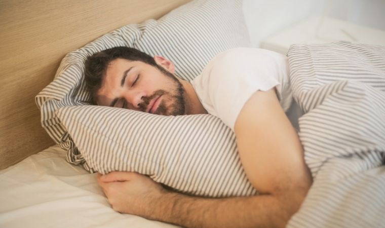 Hafızanızı güçlendirerek zihinsel yorgunlukla mücadele etmeyi kolaylaştırın: Unutkanlıkla baş etmek için 8 etkili ipucu
