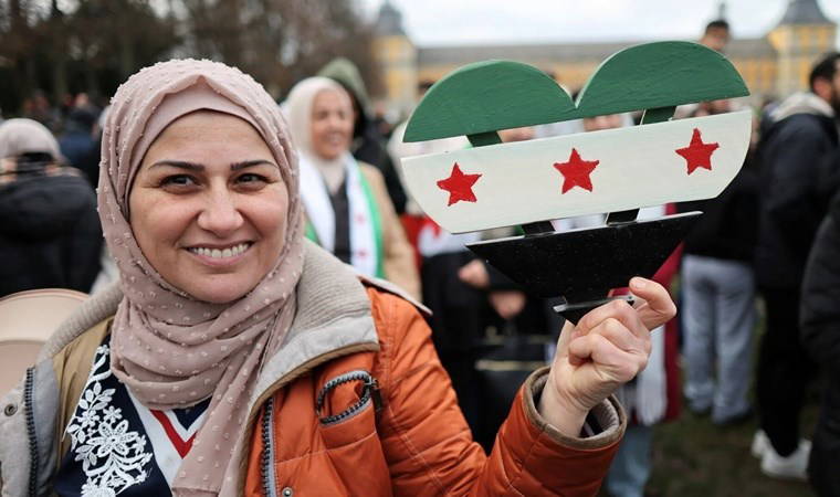 Almanya'dan ülkeyi terk etmek isteyen Suriyelilere para desteği